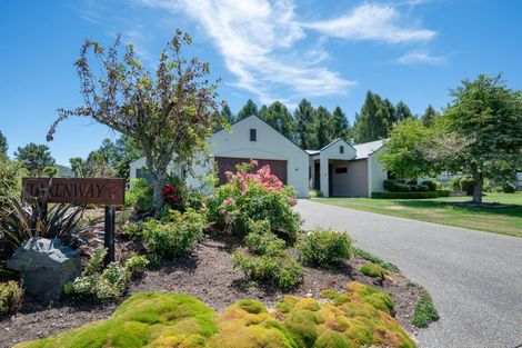 Photo of property in 6 Flaxen Way, Kinloch, Taupo, 3377