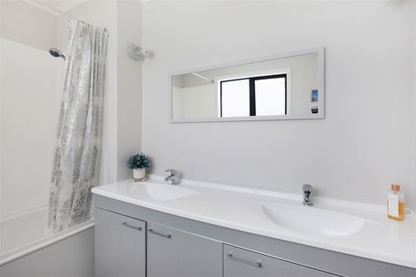 Photo of property in 10a Ceres Crescent, Johnsonville, Wellington, 6037