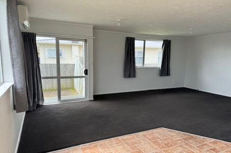 Photo of property in 24 Raupo Street, Castlecliff, Whanganui, 4501