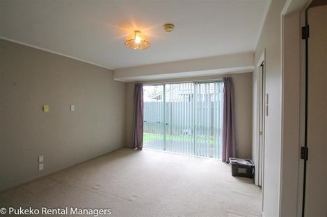 Photo of property in 2/28 Carnoustie Drive, Wattle Downs, Auckland, 2103