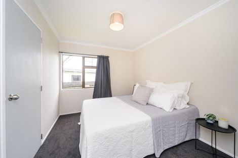 Photo of property in 19 Newton Place, Westbrook, Palmerston North, 4412