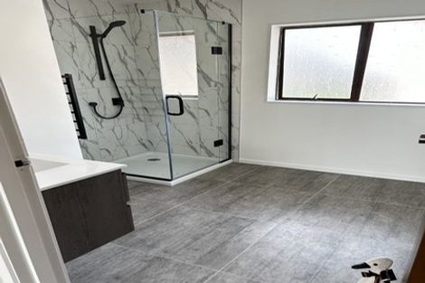 Photo of property in 1/27 Butterworth Drive, Glendene, Auckland, 0602