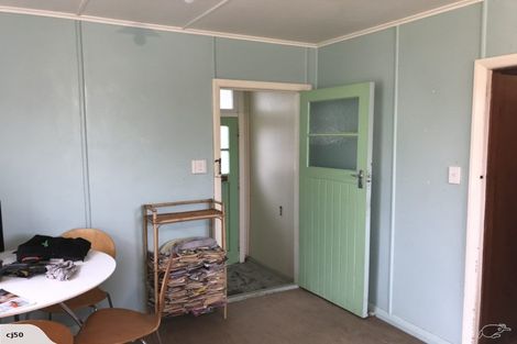 Photo of property in 19 Holland Crescent, Bulls, 4818