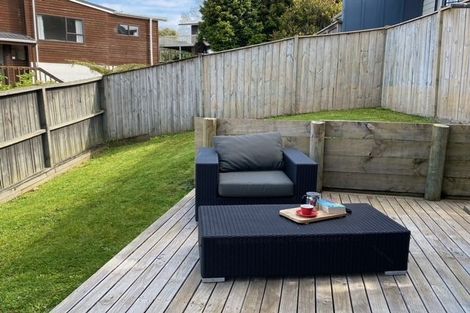 Photo of property in 8 Diosma Place, Botany Downs, Auckland, 2010