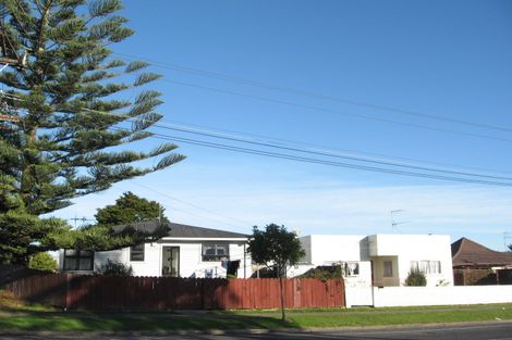 Photo of property in 2/14 Browns Road, Manurewa, Auckland, 2102