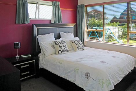 Photo of property in 7 Denver Place, Milson, Palmerston North, 4414