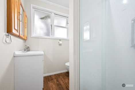 Photo of property in 5 Johnston Grove, Taita, Lower Hutt, 5011