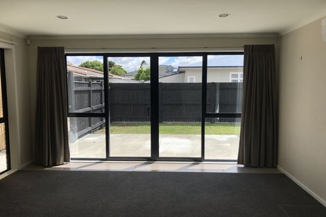 Photo of property in 47 Weston Avenue, Roslyn, Palmerston North, 4414