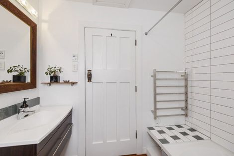 Photo of property in 80 Martin Avenue, Beckenham, Christchurch, 8023