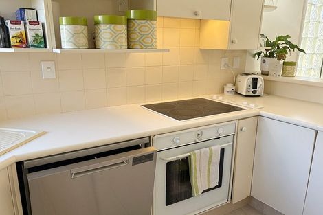 Photo of property in 2/28 Derby Street, St Albans, Christchurch, 8014