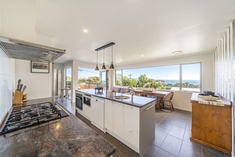 Photo of property in 86 Muri Road, Pukerua Bay, 5026