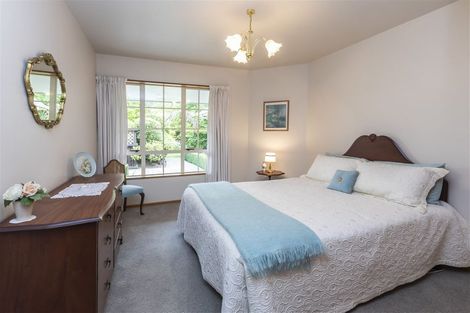 Photo of property in 10 Tavistock Place, Russley, Christchurch, 8042