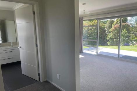 Photo of property in 52 Tarahunga Road, Levin, 5571