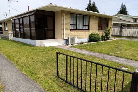 Photo of property in 13 Warkworth Grove, Bell Block, New Plymouth, 4312