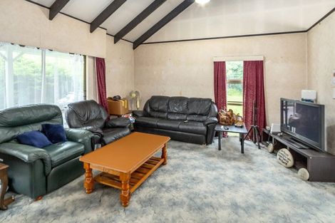 Photo of property in 84 Victoria Street, Carterton, 5713