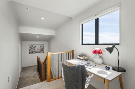 Photo of property in 74 Oakway Drive, Schnapper Rock, Auckland, 0632