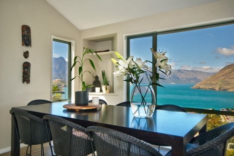 Photo of property in 10a Caples Place, Fernhill, Queenstown, 9300