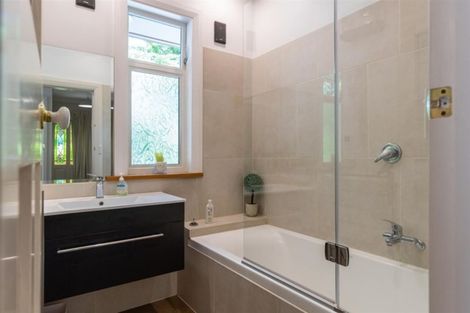 Photo of property in 20 Mountain View Road, Dalefield, Queenstown, 9371