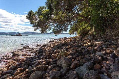 Photo of property in 404a Lees Road, Hahei, Whitianga, 3591