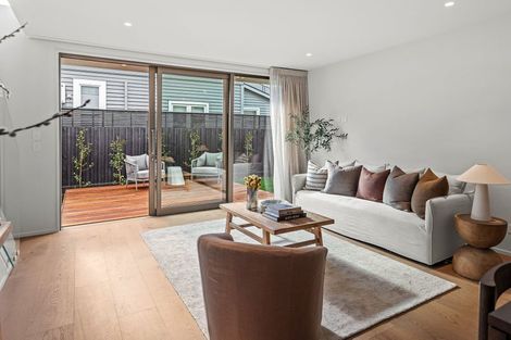 Photo of property in 2/22 Clissold Street, Merivale, Christchurch, 8014