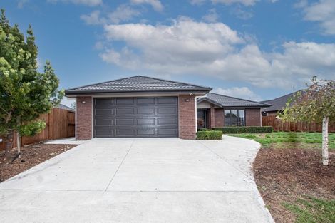 Photo of property in 5 Waltham Place, Rototuna North, Hamilton, 3210