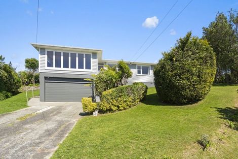 Photo of property in 2 Mascot Street, Tawa, Wellington, 5028