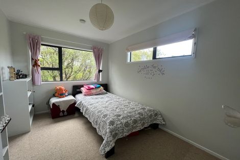 Photo of property in 3 Mcmahon Way, Paparangi, Wellington, 6037