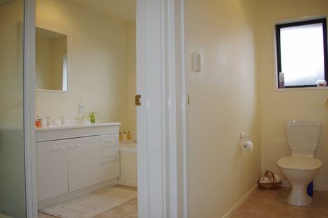 Photo of property in 290a Yaldhurst Road, Avonhead, Christchurch, 8042