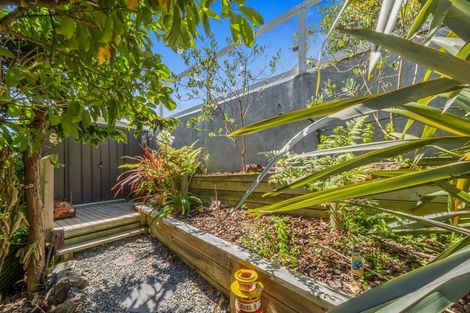 Photo of property in 2b Cherry Grove, Strathmore Park, Wellington, 6022