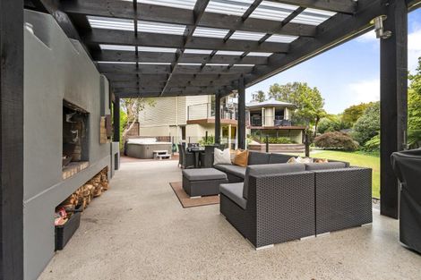 Photo of property in 19 Cremorne Avenue, Hokowhitu, Palmerston North, 4410