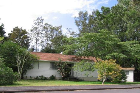 Photo of property in 3 Serwayne Place, Sunnyvale, Auckland, 0612