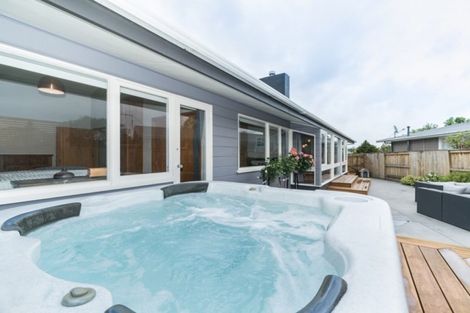 Photo of property in 6 Kapiti Place, Awapuni, Palmerston North, 4412