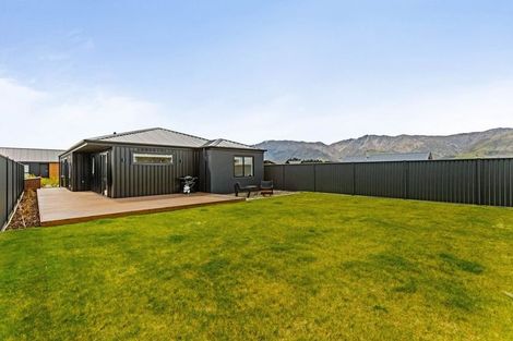 Photo of property in 133 Burdon Loop, Lake Hawea, 9382