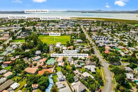 Photo of property in 2 Barberry Lane, Te Atatu Peninsula, Auckland, 0610