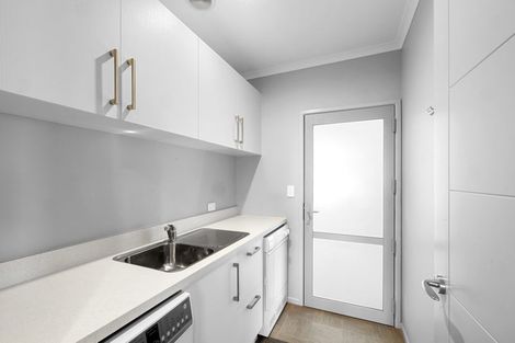 Photo of property in 12 Megaw Close, Whalers Gate, New Plymouth, 4310