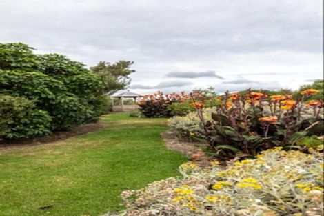 Photo of property in 52 Harakeke Road, Te Horo, Otaki, 5581