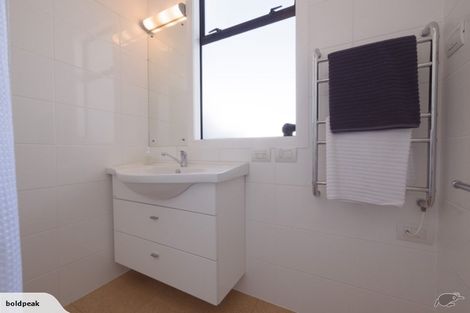 Photo of property in 12/24 Elizabeth Street, Mount Victoria, Wellington, 6011