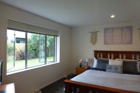 Photo of property in 28 Greenwich Street, Halswell, Christchurch, 8025