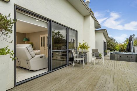 Photo of property in 43 Honeysuckle Lane, Ohauiti, Tauranga, 3112