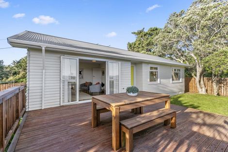 Photo of property in 87 Black Rock Road, Newlands, Wellington, 6037
