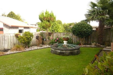 Photo of property in 18 Silhouette Way, Western Heights, Hamilton, 3200