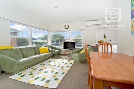 Photo of property in 1/108 Huia Road, Point Chevalier, Auckland, 1022