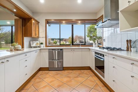 Photo of property in 22 Broadhaven Avenue, Parklands, Christchurch, 8083