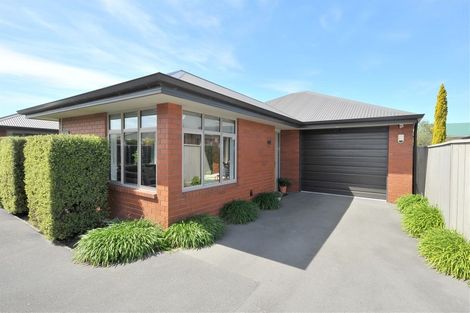 Photo of property in 2/36 Tuckers Road, Redwood, Christchurch, 8051