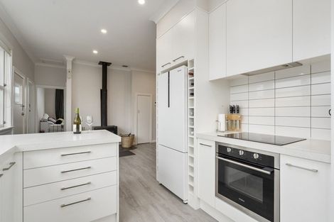 Photo of property in 96 Ferguson Street, West End, Palmerston North, 4412