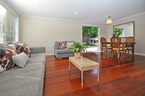 Photo of property in 13 Clensmore Place, Torbay, Auckland, 0630