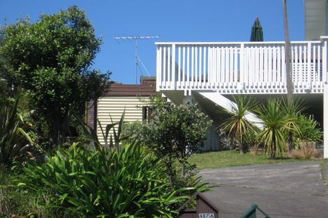 Photo of property in 2/489 Beach Road, Murrays Bay, Auckland, 0630