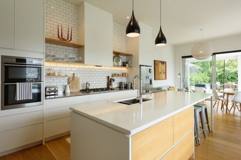 Photo of property in 11 Upper Bourke Street, Kilbirnie, Wellington, 6022