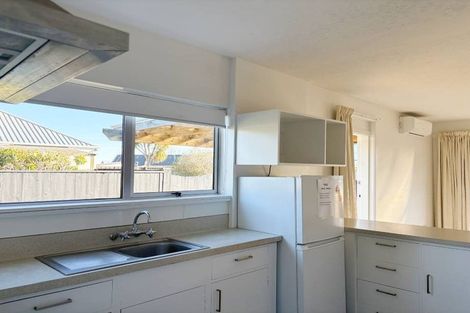 Photo of property in 2/73 Harewood Road, Papanui, Christchurch, 8053