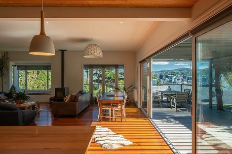 Photo of property in 62 The Crescent, Roseneath, Wellington, 6011